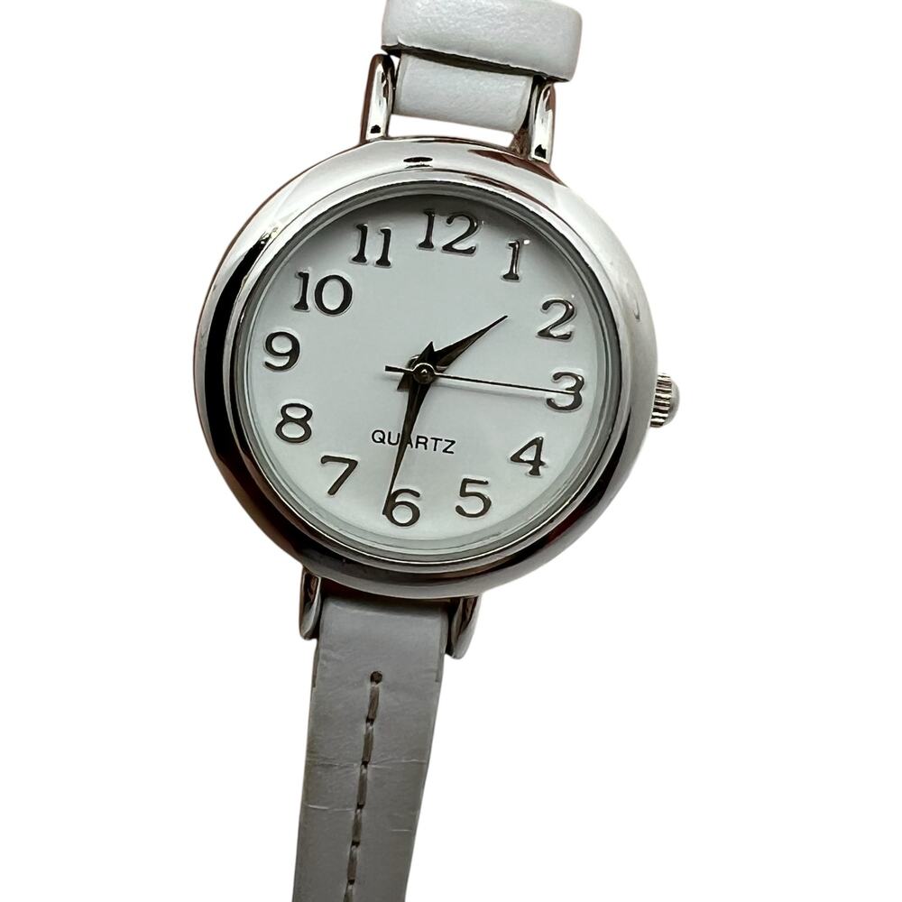 Quartz White Dial Watch with White Leather Strap – Untested, May or May Not Work